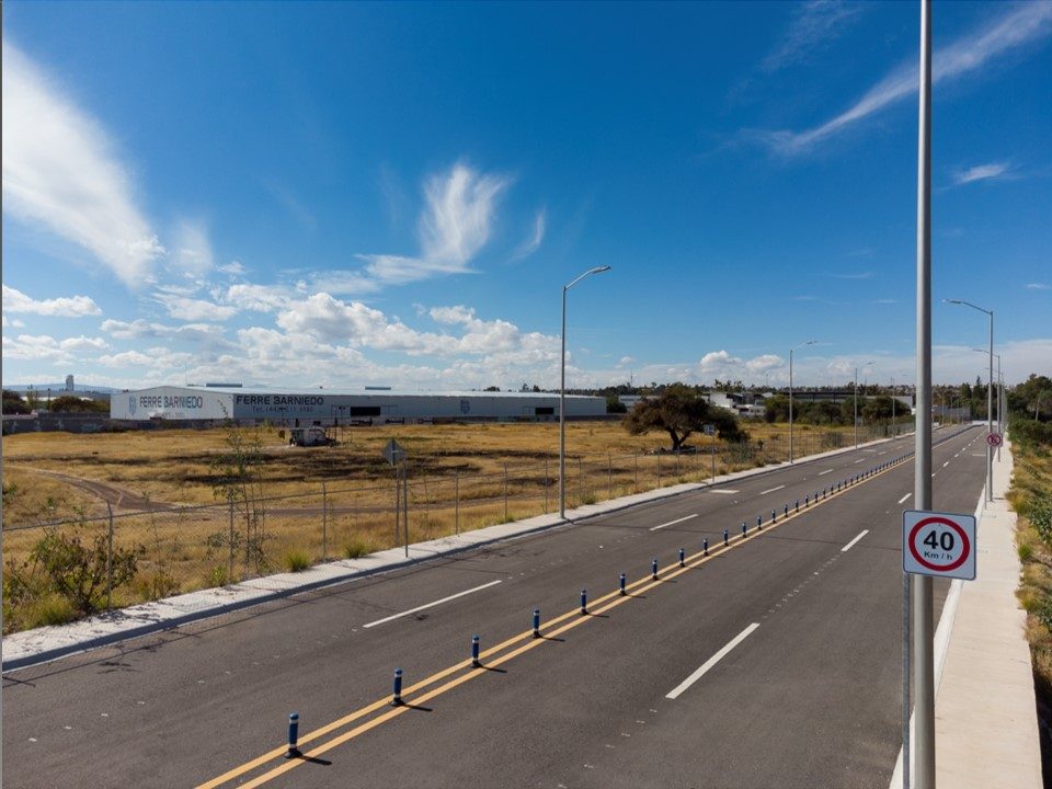 Venta Av. Paseo de la República. Uso  Mixto 24,420m2