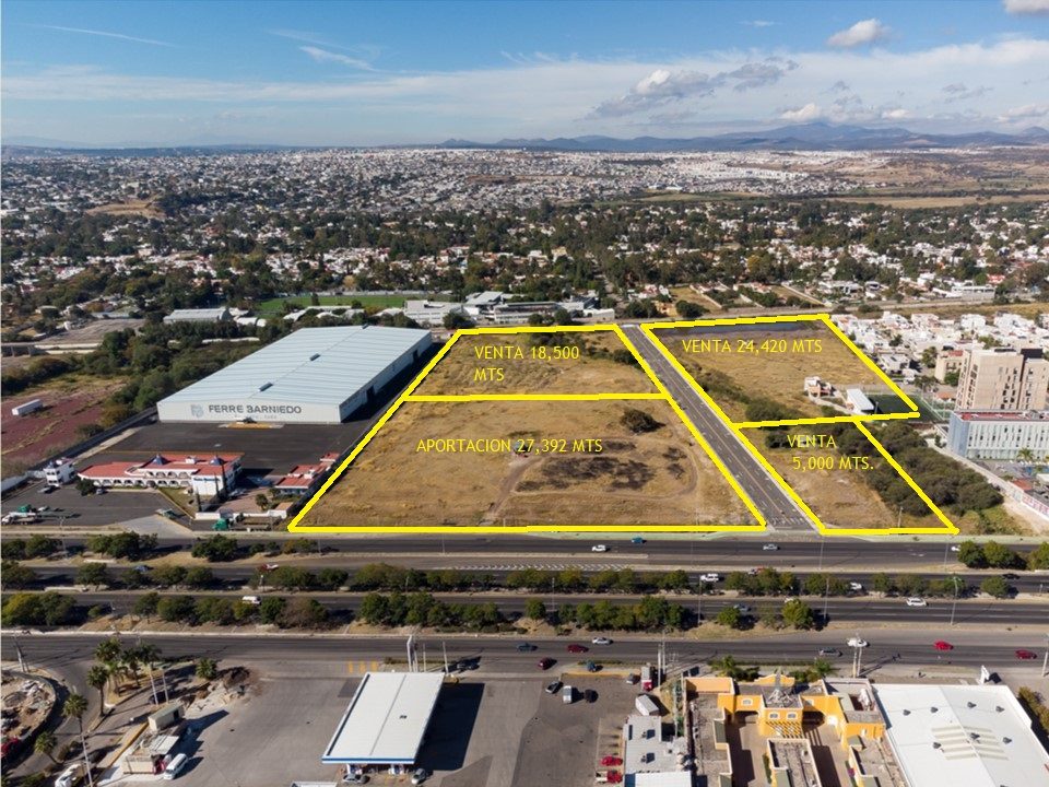 Terreno  Comercial  Venta 5000 mts.  Av. Paseo de la República. Col. El Salitre, Querétaro, Qro.