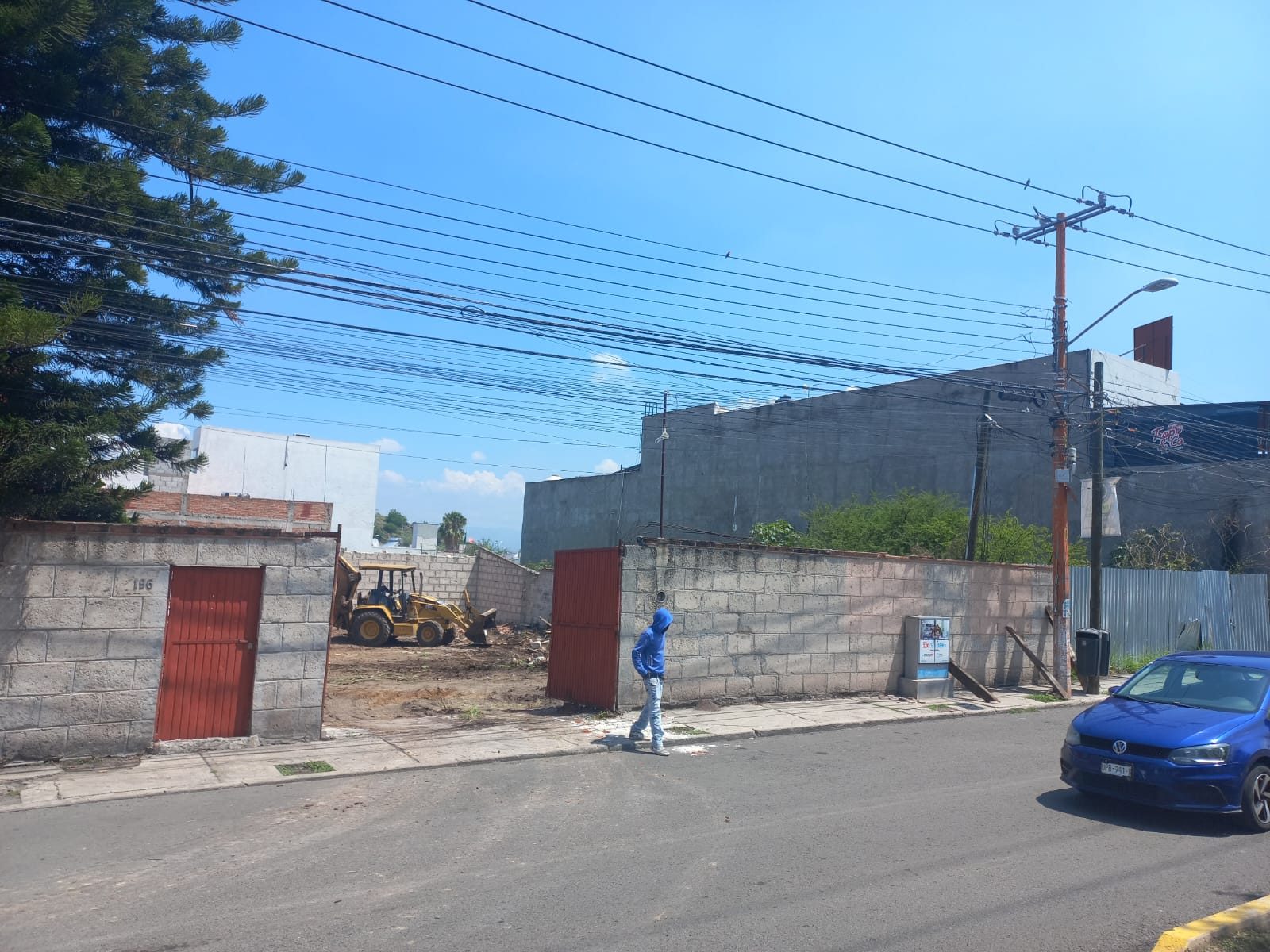 Terreno Comercial en Tejeda, sobre Av. Amsterdam. 900 mts