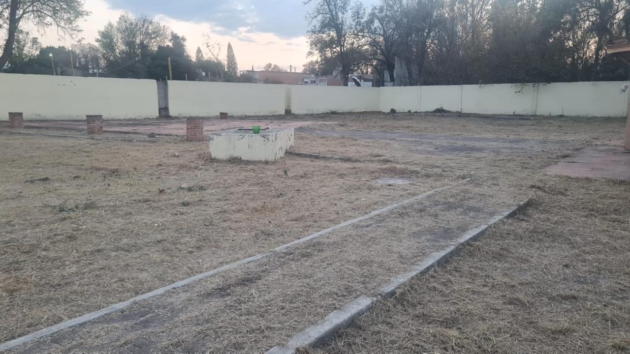 Terreno Comercial de Uso Mixto en El Pueblito
