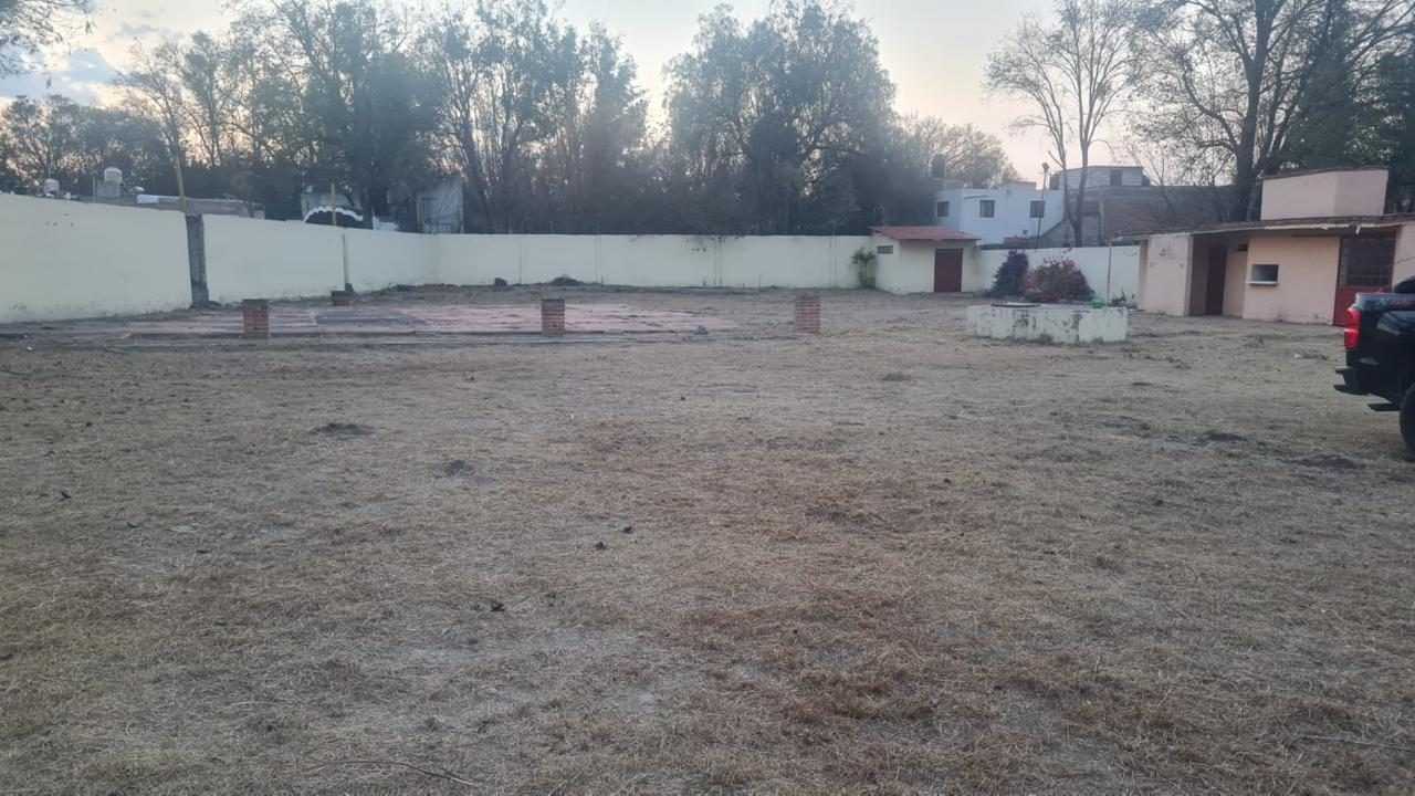 Terreno Comercial de Uso Mixto en El Pueblito